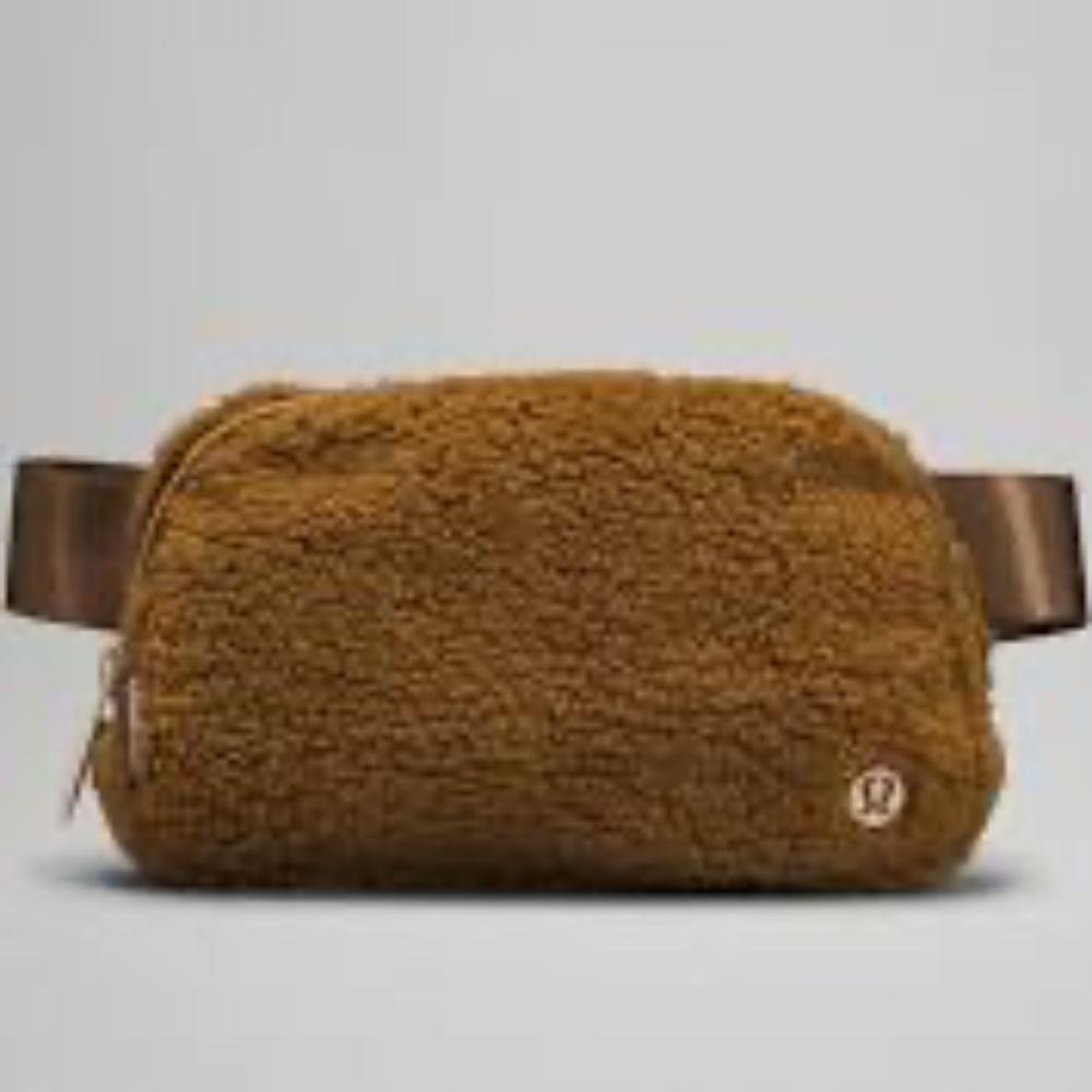 Lululemon Everywhere Belt Fleece Bag